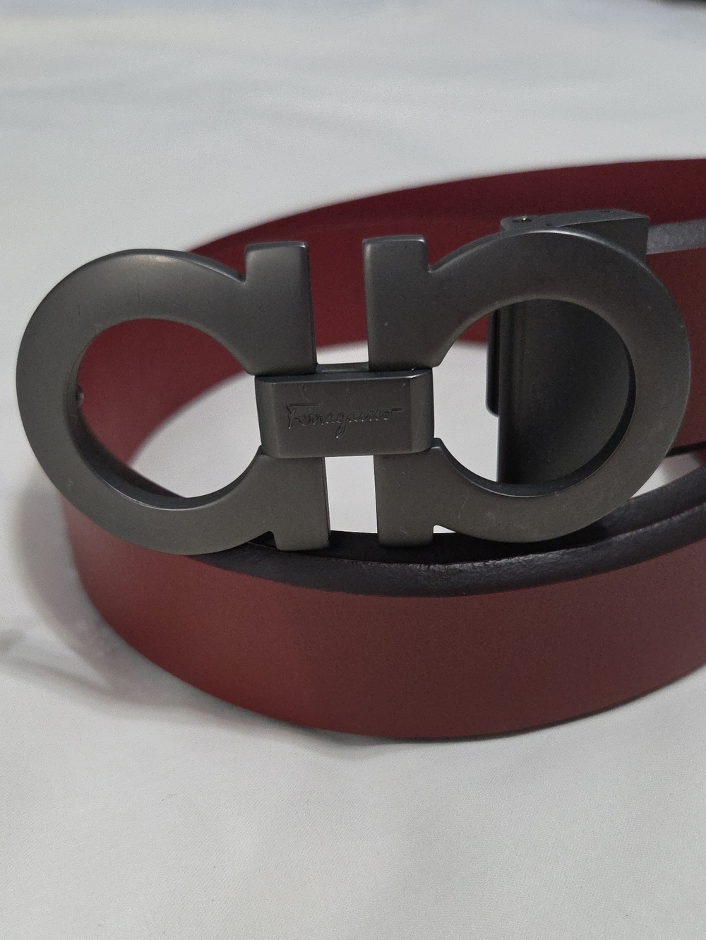 Salvatore Ferragamo Auburn Brown Leather Belt Double Gancini Buckle